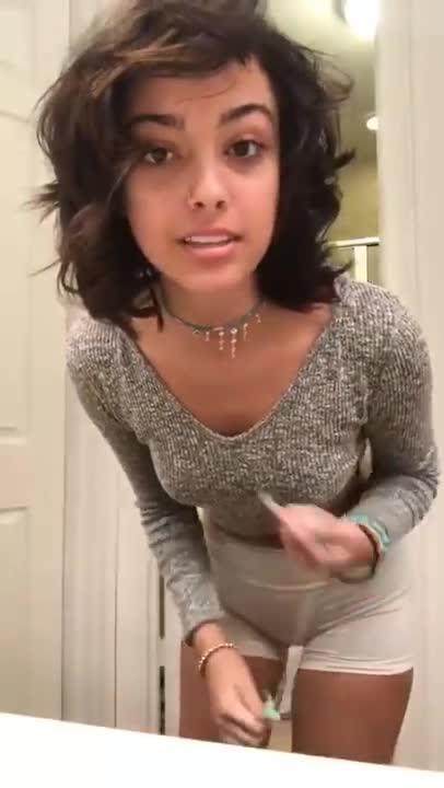 Malu Trevejo Twerking Dancing