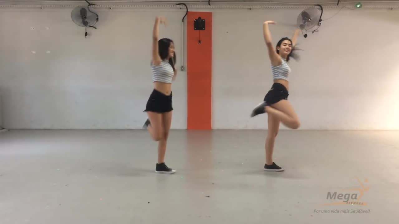 Mc Andrewzinho Subornou O Seu Irmaozinho Gemeas Com