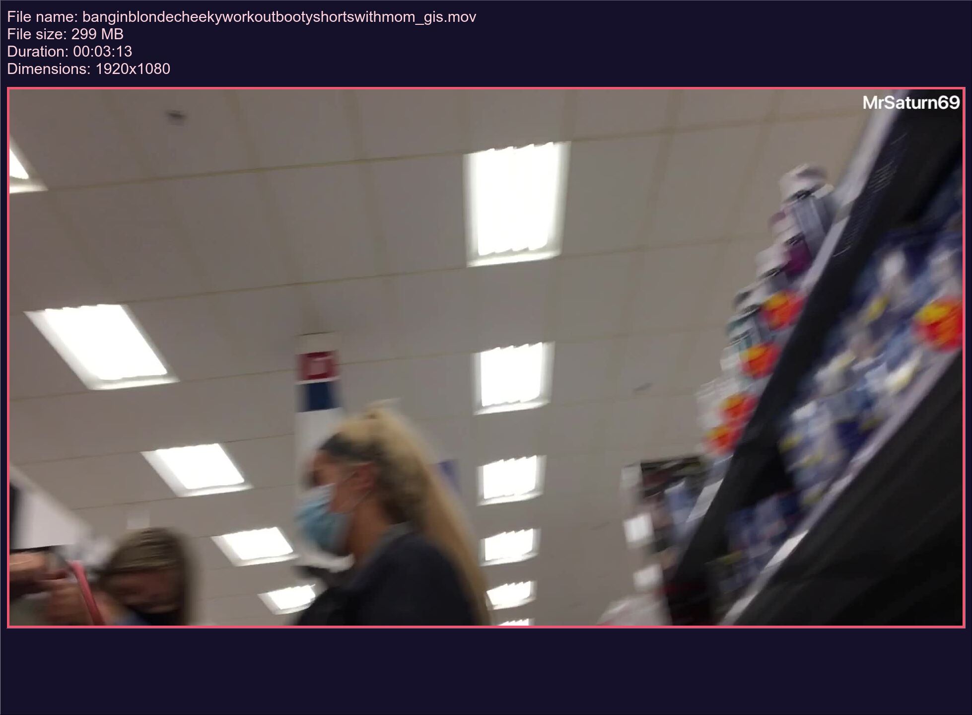 banginblondecheekyworkoutbootyshortswithmom_gis