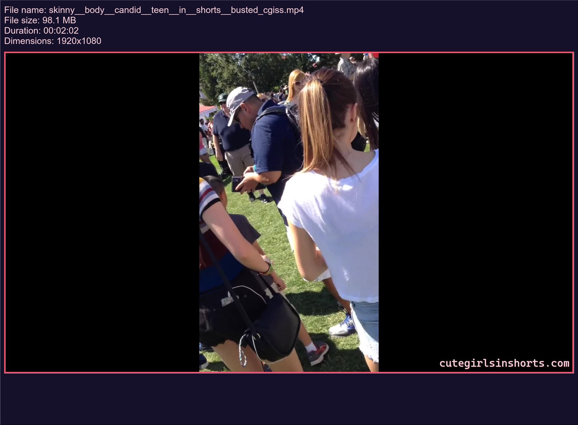 Skinny Body Candid Teen In Shorts Busted