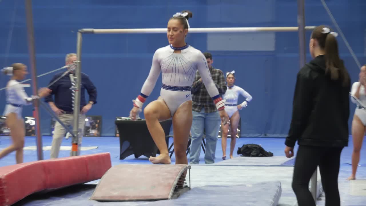 008_college_gymnastics_highlights_gis