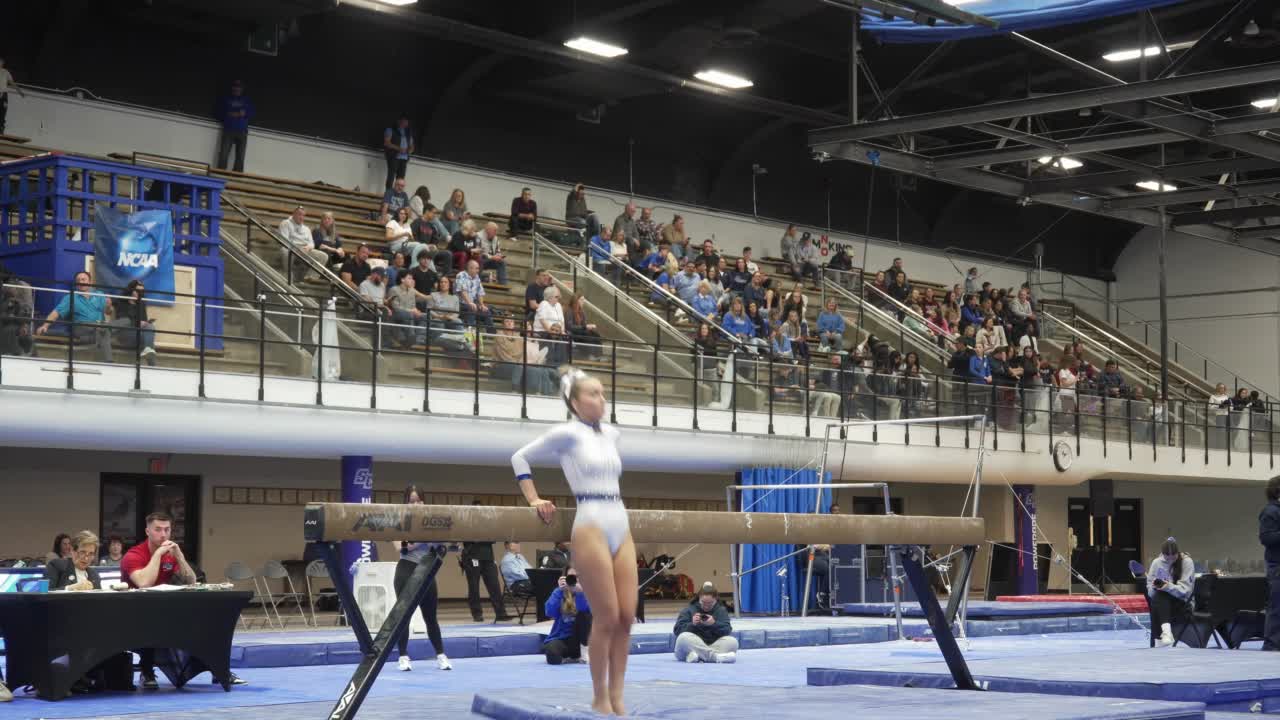 010_p01_college_gymnastics_highlight_chf3_gis