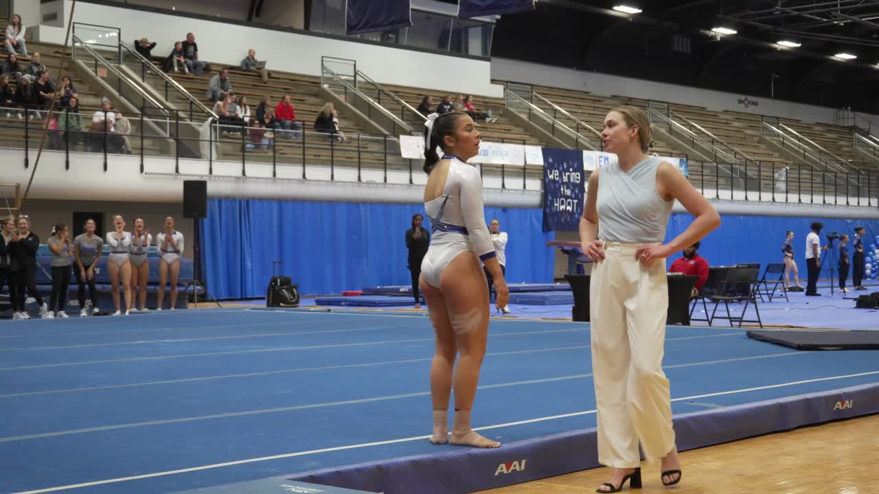 011_college_gymnastics_highlights_chf3_gis