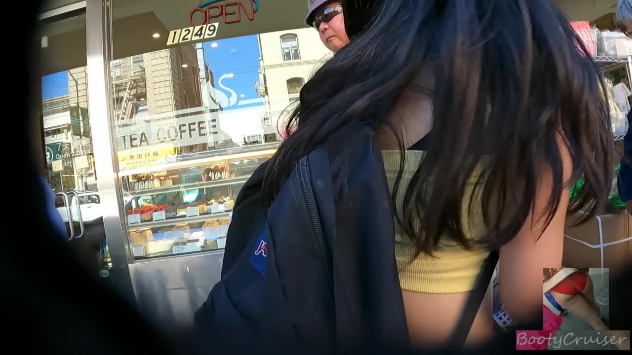 bootycruiser_hots_143_topheavyteeninshorts_wtrmrkd_gis