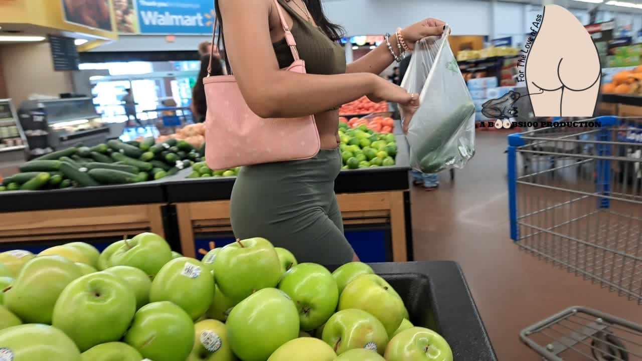 braless_thong_line_milf___1080_gis