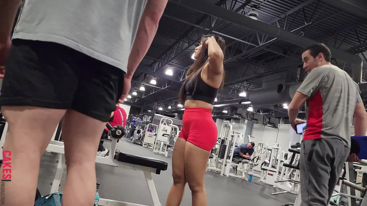 quick_clip_of_fine_asian_in_red_shorts__gis