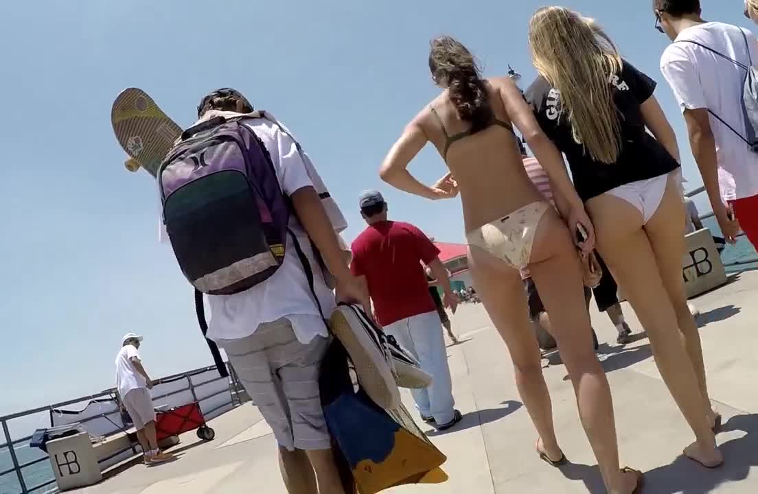 skinny_teens_at_beach1_gis