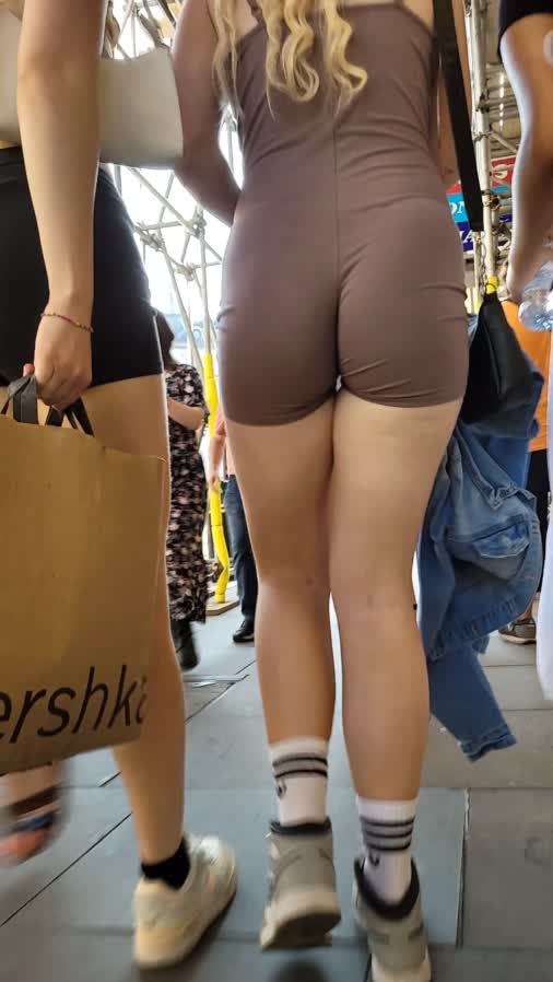 super_wedge_4k_shortsz_gis