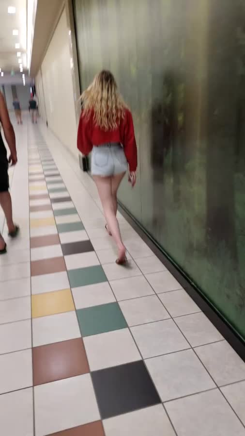 tight_blonde_jorts_gis