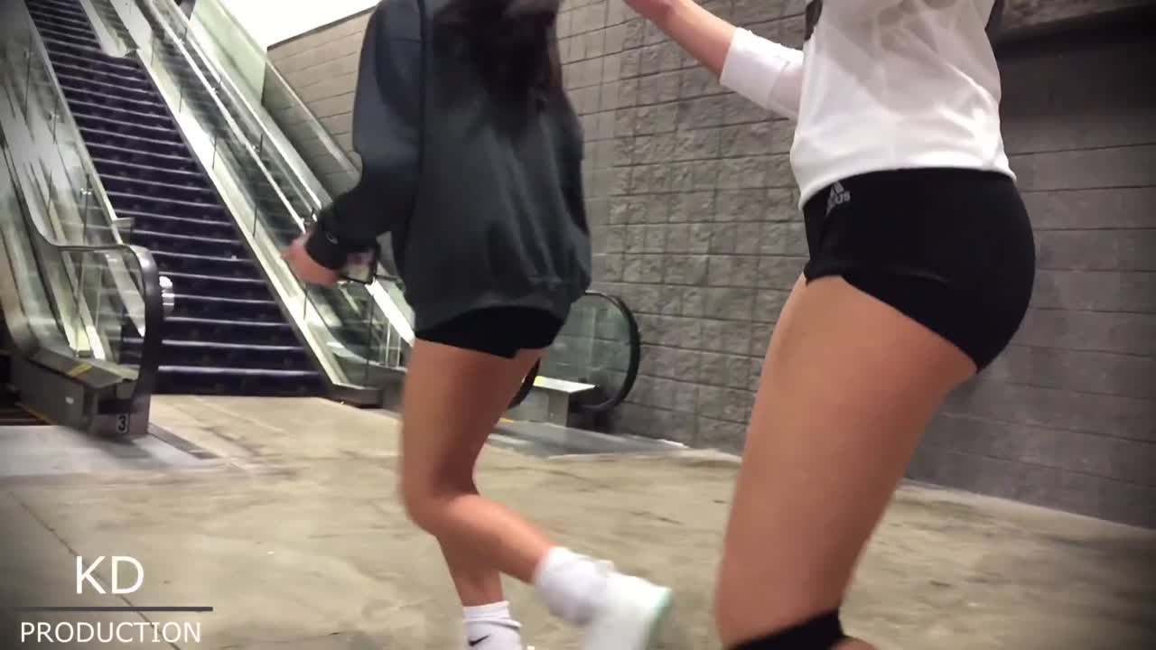 Voleyball Teen Ass In Shorts