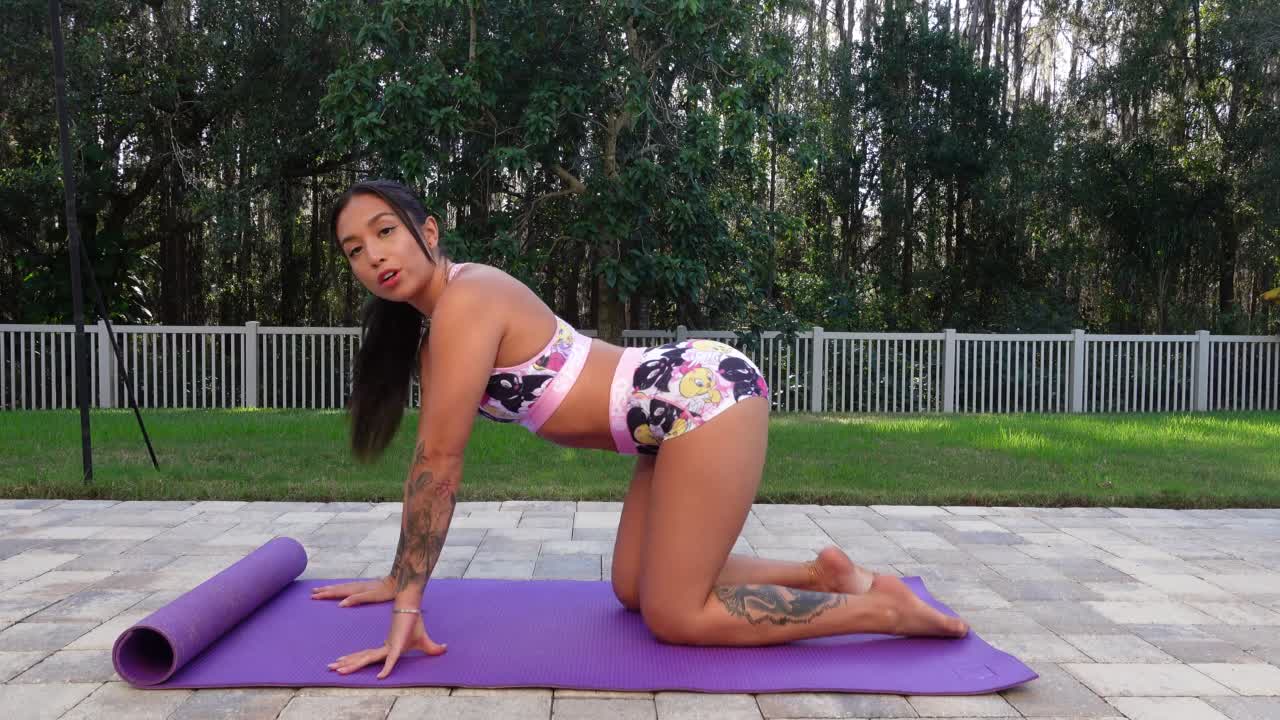 10 Min Stretch For Middle Splits With Winniehoneey B 1 Ju 4 Ut 8 Lku