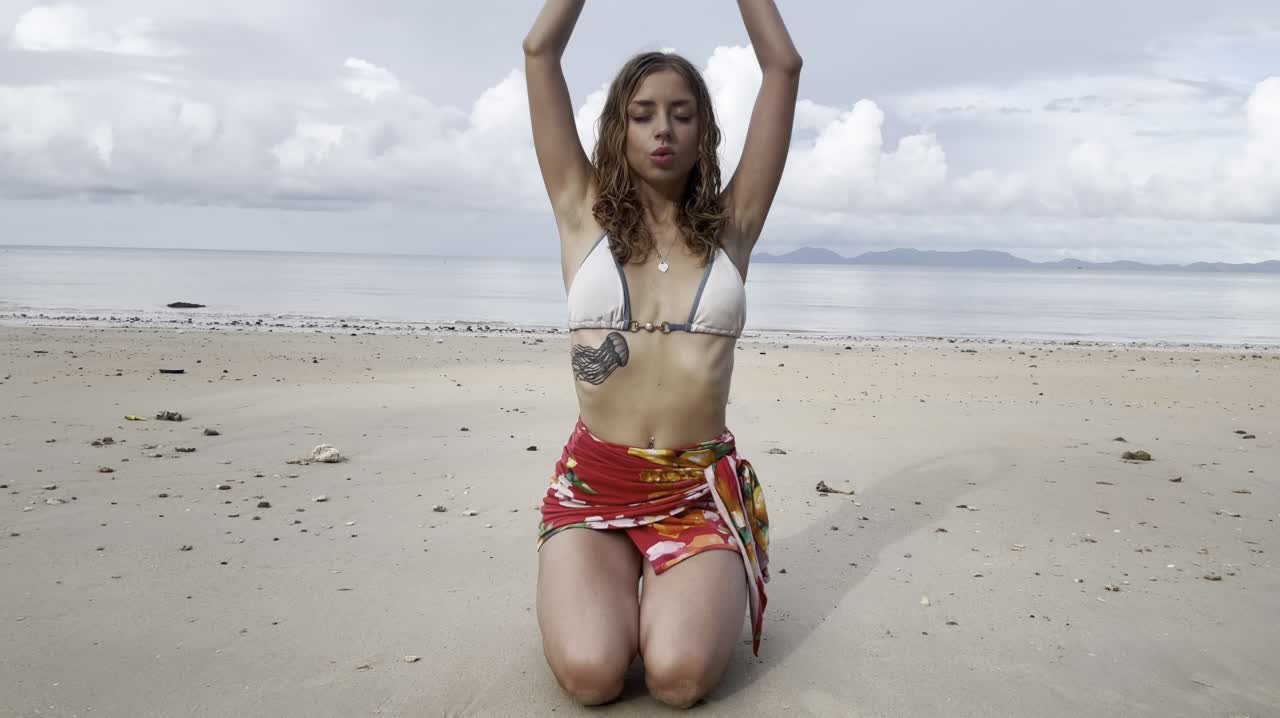 Beach Yoga Session Yoga With Lissa