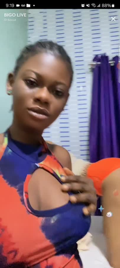 Biscut Twerking For Fans In Orange Shorts 1