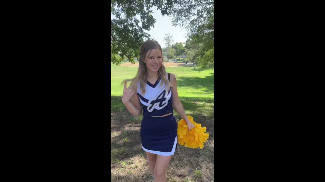 Cheerleadingblondie