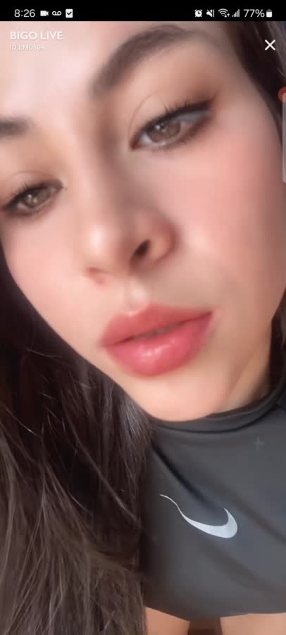 Maria In Black Shorts Twerking For Fans 2