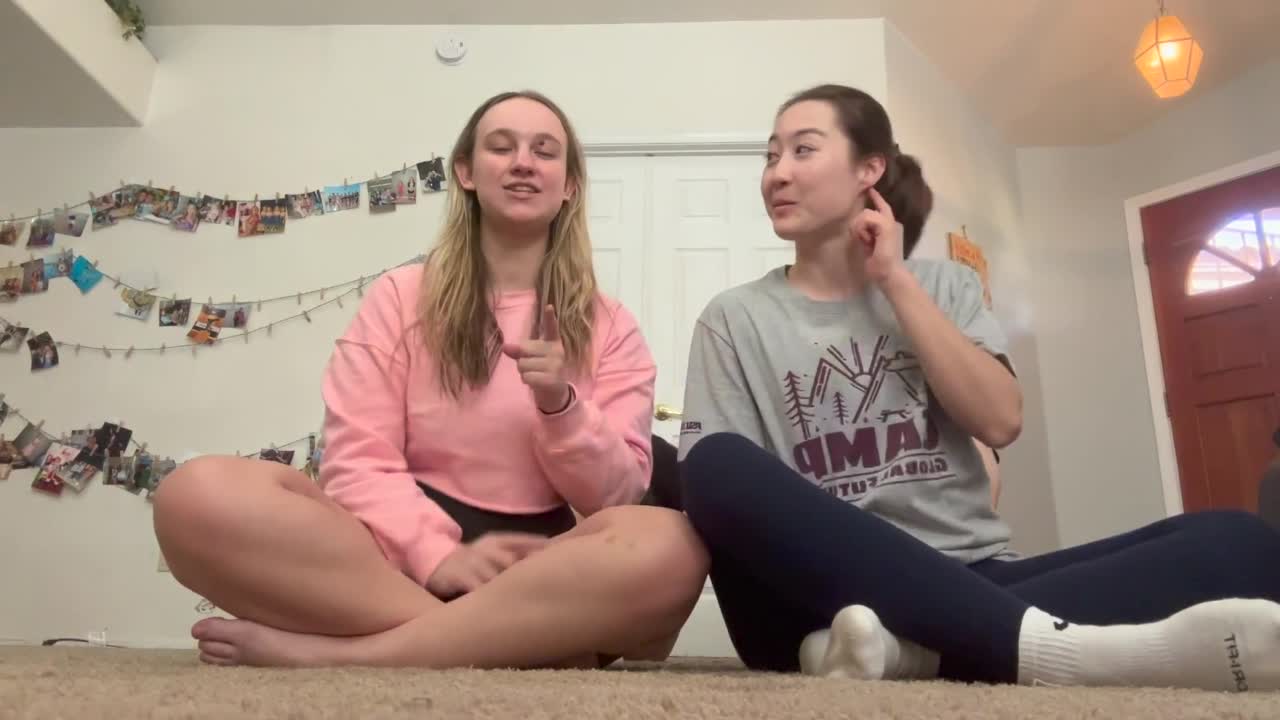 Meimurphyy Yoga Challenge Gone Wrong 4 People
