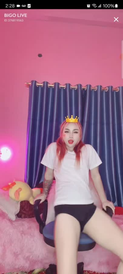 Mun Dancing Like Crazy On Cam For Fans 5