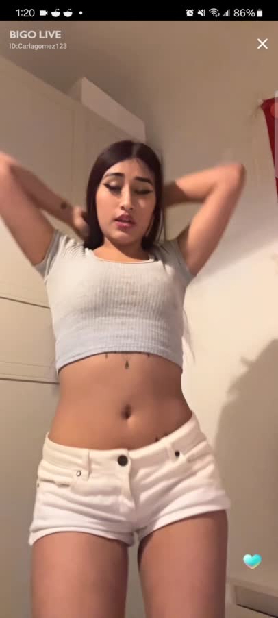 Sexy Carlitaa In White Shorts On Cam 1