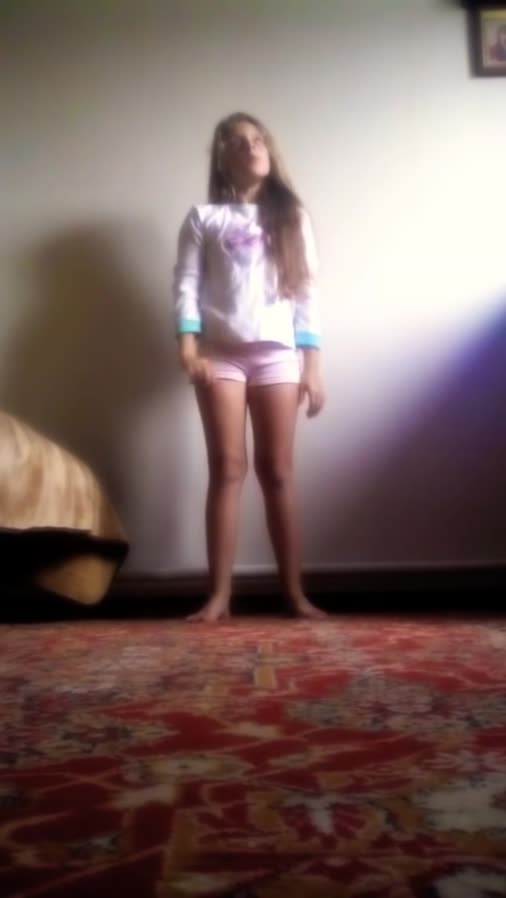 Tancuyu Pod Pesnyu Huliganit