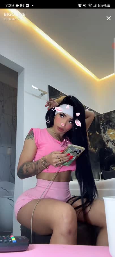 Thedoll In Pink Shorts 1