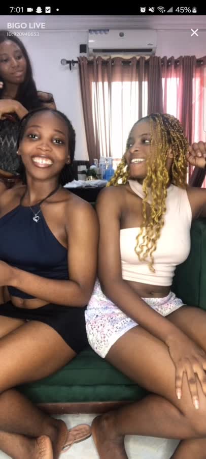 Xdaisy 2 Black Girl With Friends On Cam 1