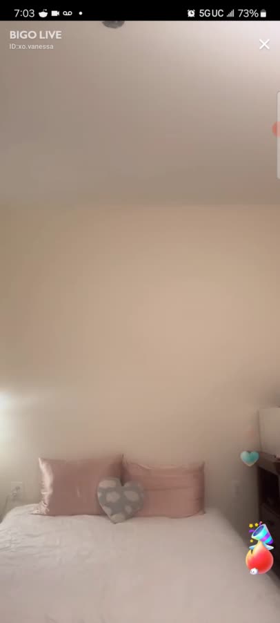 Xo Vanessa Nerdy Latina In Black Shorts On Cam For Fans 1